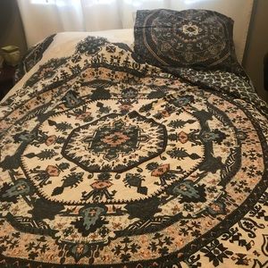 Urban outfitters f/q duvet cover and two shams